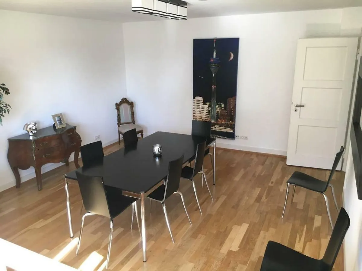 Apartment Ferienwohnung Luxury Rooftop Loft With River View 10Min To City Düsseldorf Deutschland